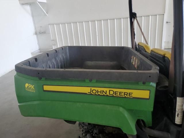 2020 John Deere XUV590E