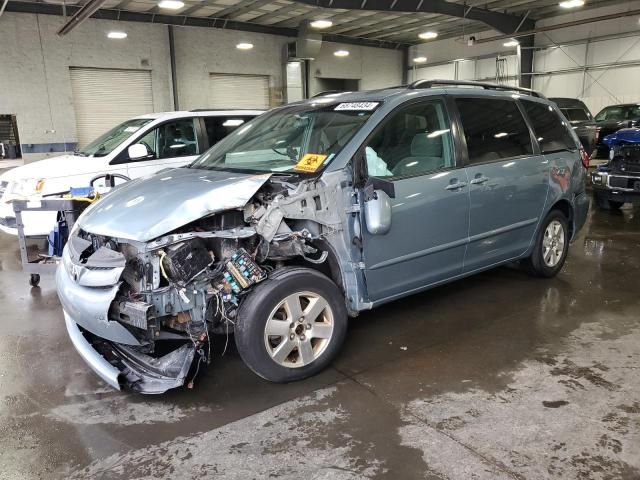 2008 Toyota Sienna XLE