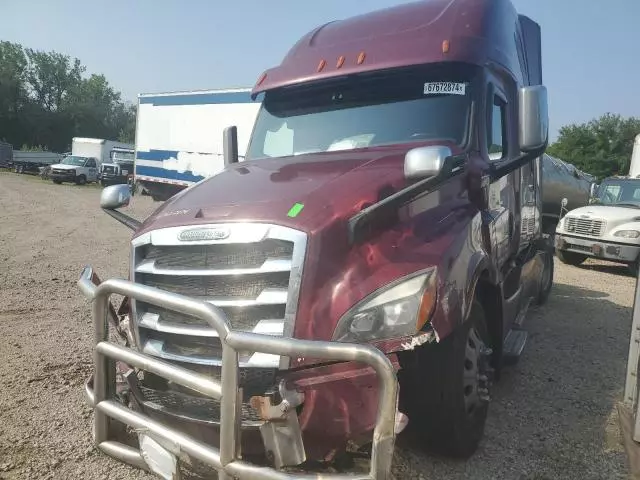 2019 Freightliner Cascadia 126