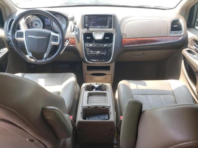 2013 Chrysler Town & Country Touring