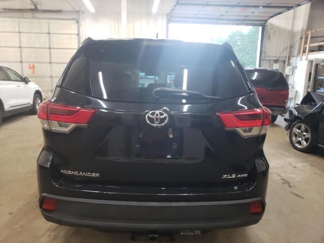 2017 Toyota Highlander SE