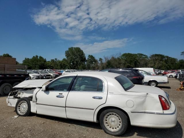 1999 Lincoln Town Car Executive