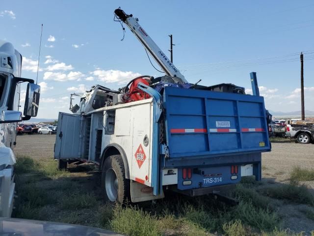 2013 Peterbilt 337