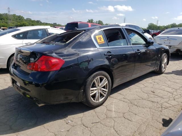 2015 Infiniti Q40