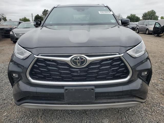 2021 Toyota Highlander Platinum