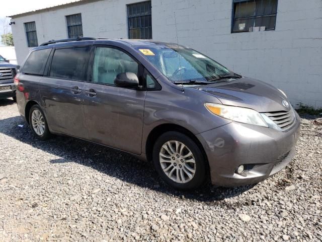 2012 Toyota Sienna XLE