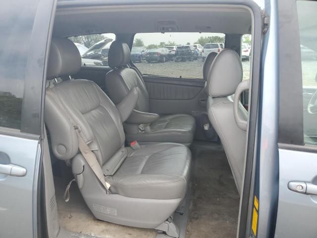 2010 Toyota Sienna XLE