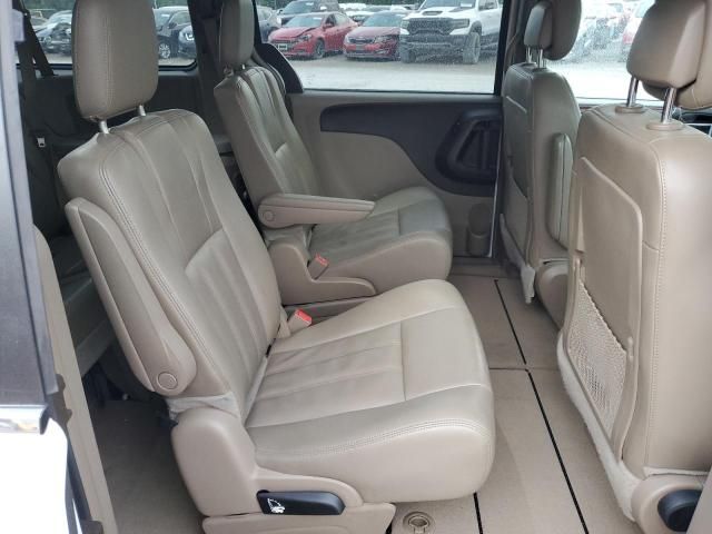 2014 Chrysler Town & Country Touring