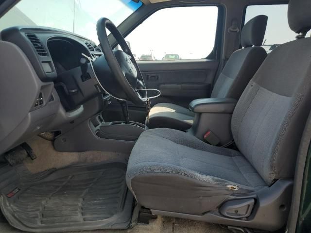 2000 Nissan Frontier Crew Cab XE