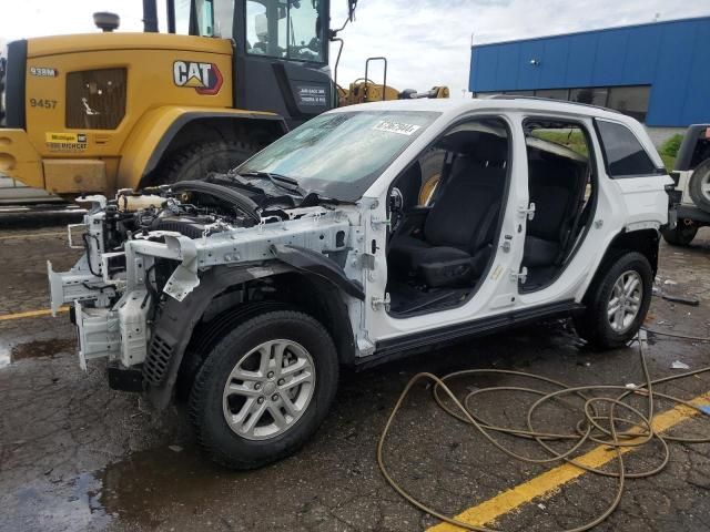 2023 Jeep Grand Cherokee Laredo