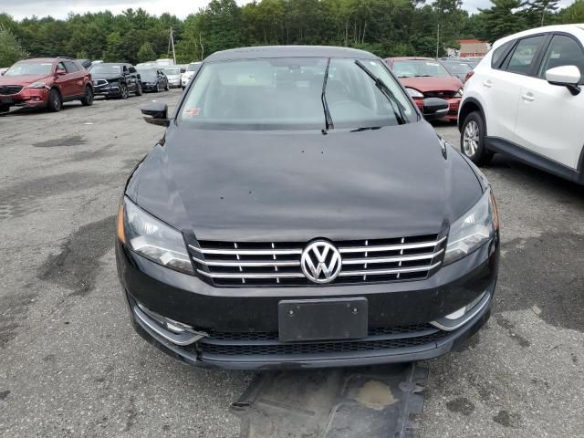 2013 Volkswagen Passat SEL