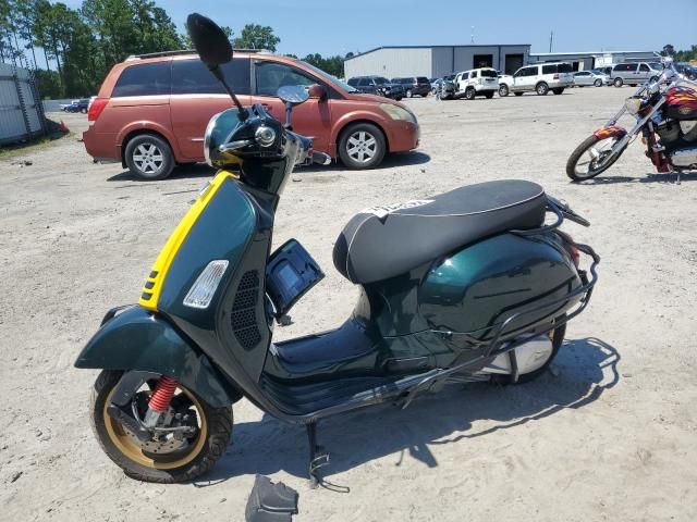 2021 Vespa GTS 300