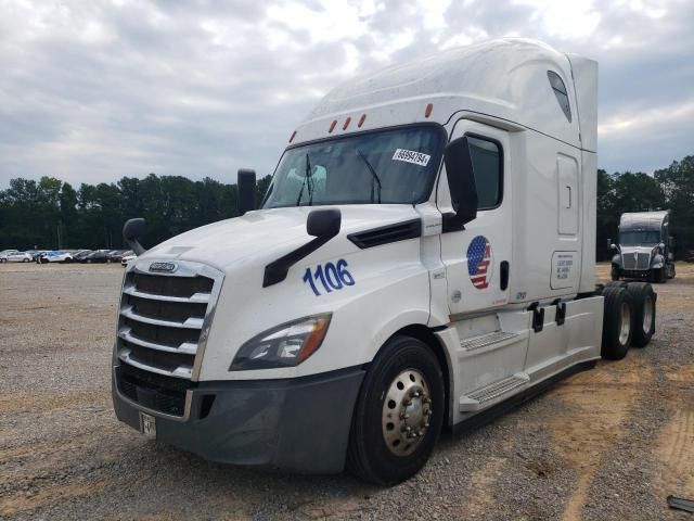 2018 Freightliner Cascadia 126