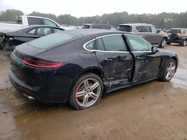 2020 Porsche Panamera Turbo