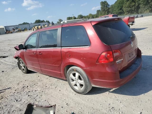 2011 Volkswagen Routan SE