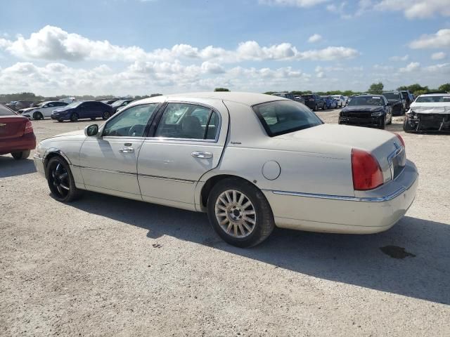 2005 Lincoln Town Car Signature