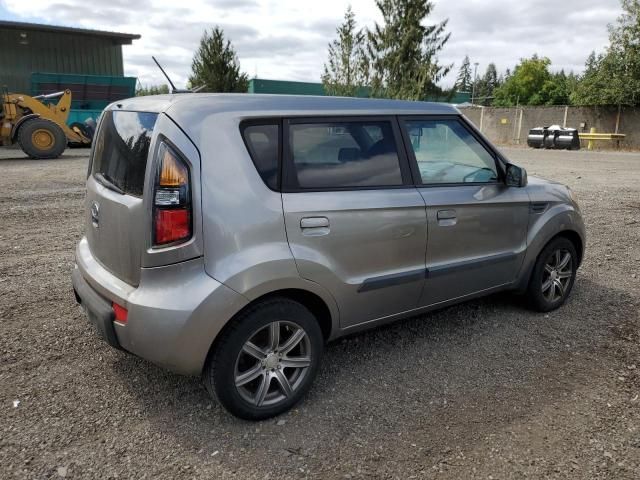 2010 KIA Soul +