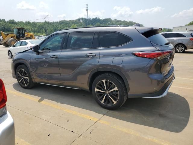 2022 Toyota Highlander XSE