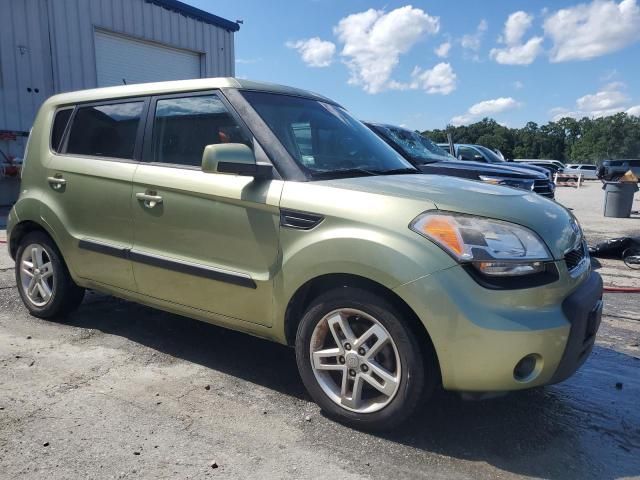 2011 KIA Soul +