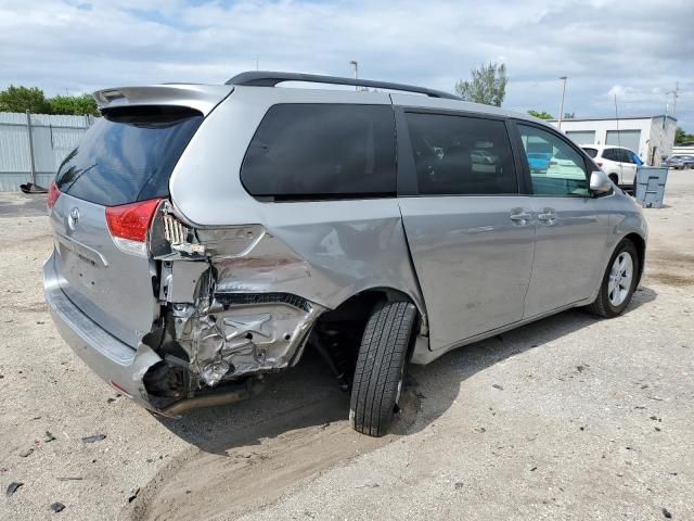 2011 Toyota Sienna LE