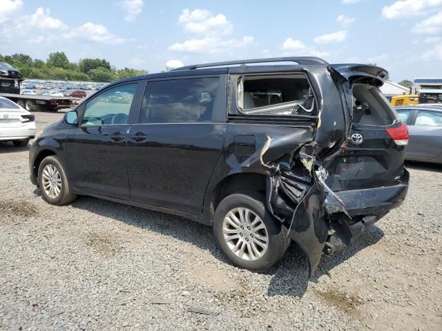 2013 Toyota Sienna XLE