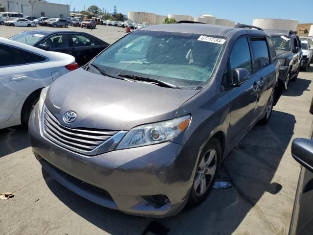 2015 Toyota Sienna LE