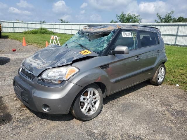 2011 KIA Soul +