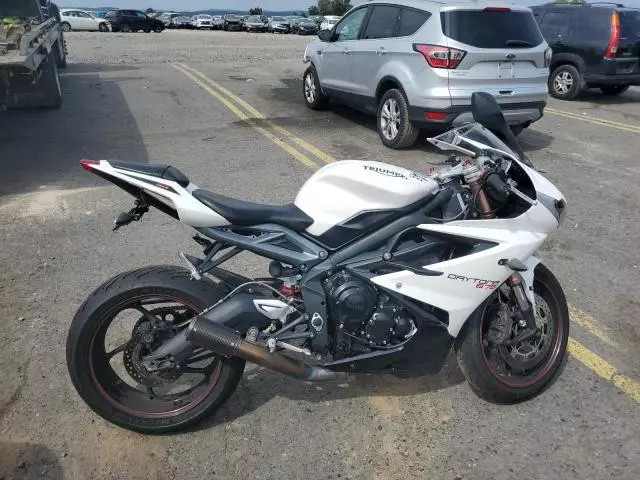 2016 Triumph Daytona 675