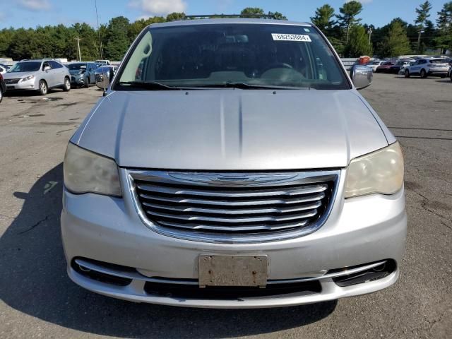 2012 Chrysler Town & Country Touring L