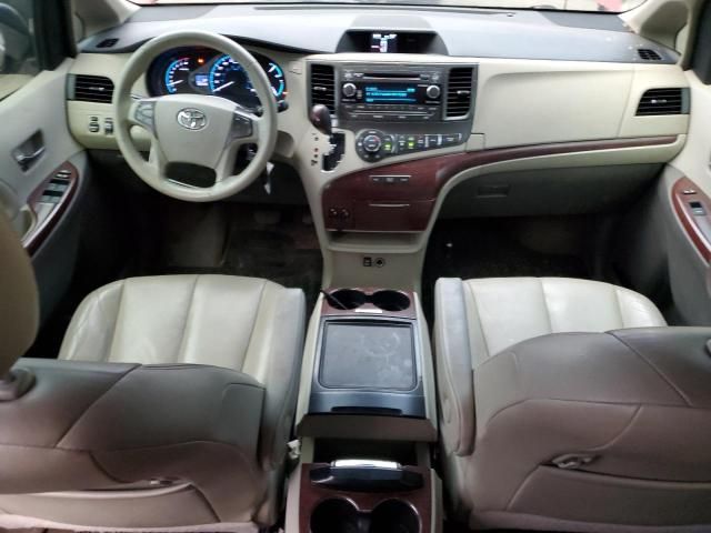 2012 Toyota Sienna XLE