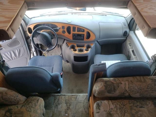 2001 Ford Econoline E450 Super Duty Cutaway Van