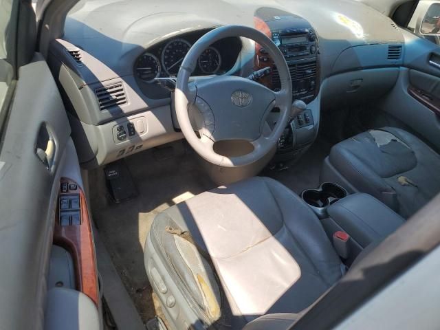 2005 Toyota Sienna XLE