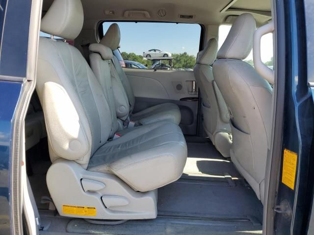 2011 Toyota Sienna XLE