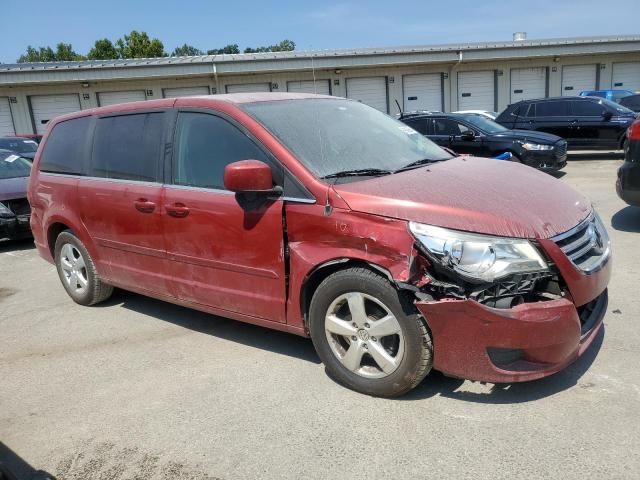 2010 Volkswagen Routan SE