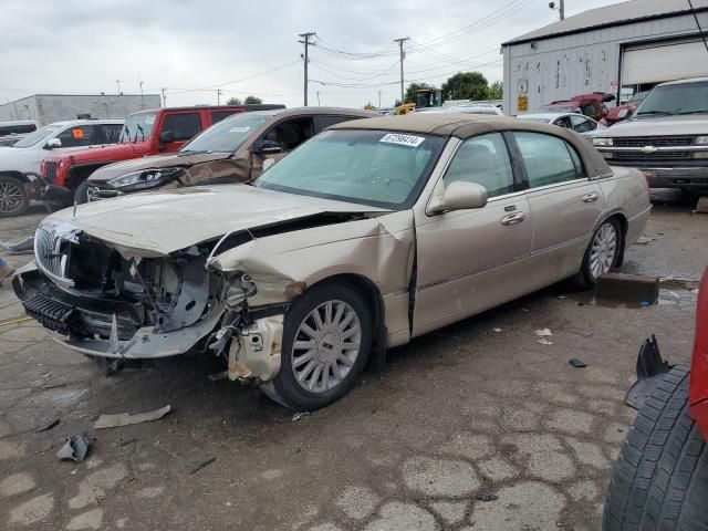 2004 Lincoln Town Car Executive