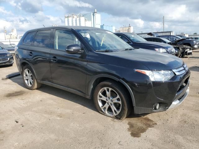 2015 Mitsubishi Outlander SE