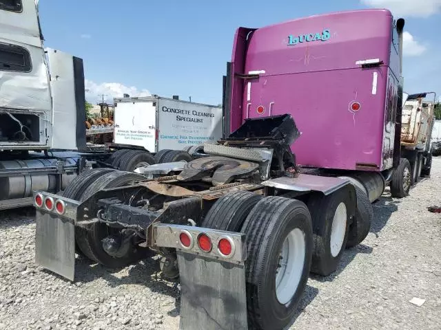 2005 Kenworth Construction W900