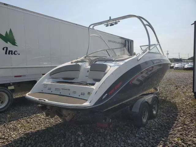 2011 Yamaha Boat