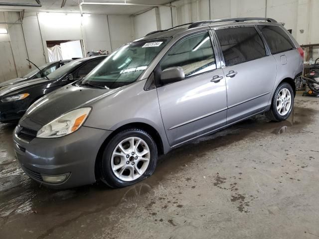 2005 Toyota Sienna XLE