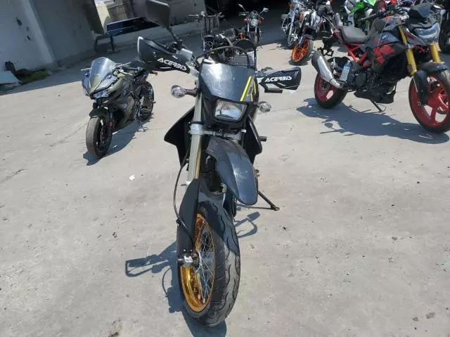 2018 Suzuki DR-Z400 SM