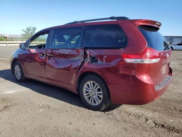 2012 Toyota Sienna XLE