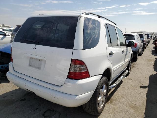 2000 Mercedes-Benz ML 320