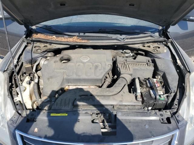 2010 Nissan Altima Base