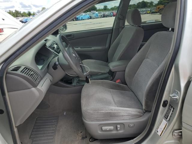 2004 Toyota Camry LE