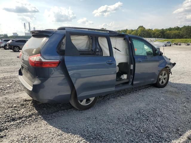 2016 Toyota Sienna LE