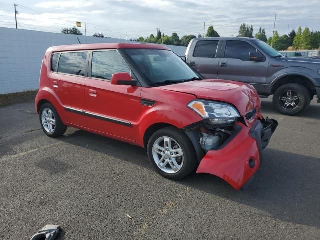 2010 KIA Soul +