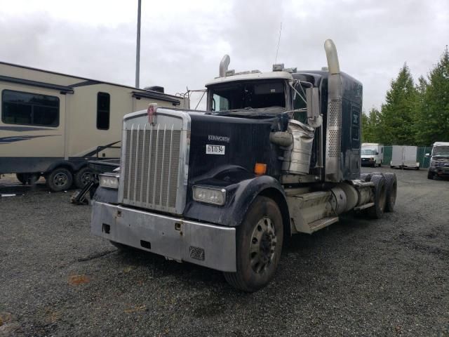 2019 Kenworth Construction W900