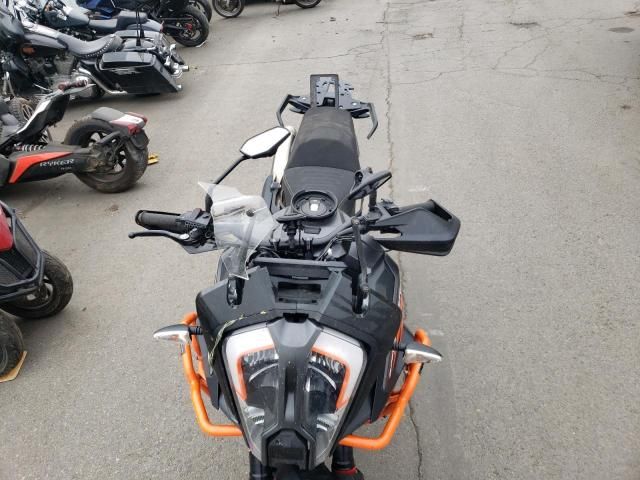 2022 KTM 1290 Super Adventure S