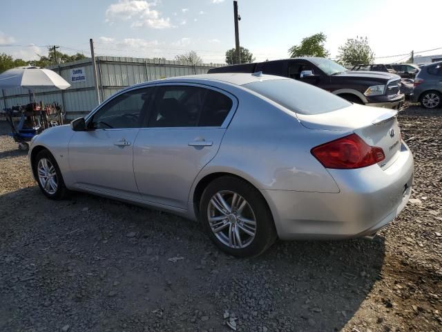 2015 Infiniti Q40