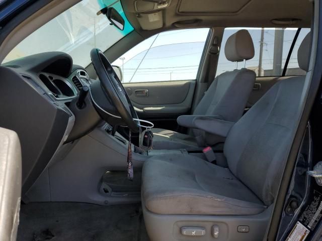 2004 Toyota Highlander Base